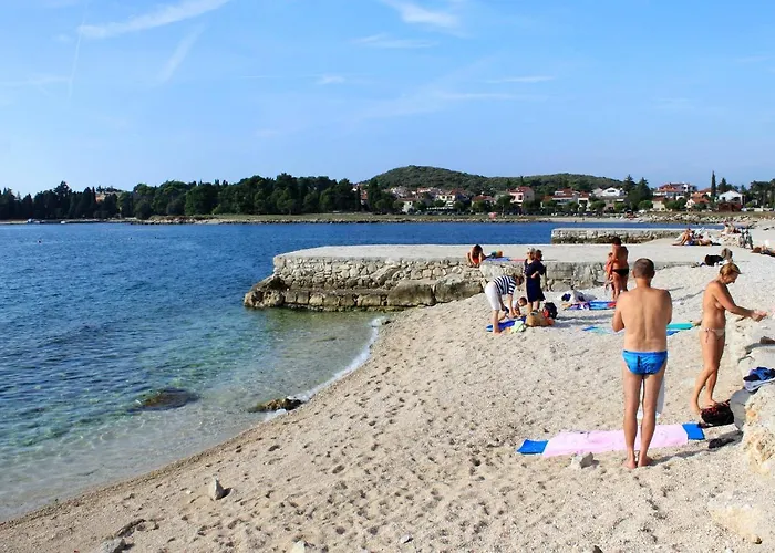 Triple 13591g Πανσιόν