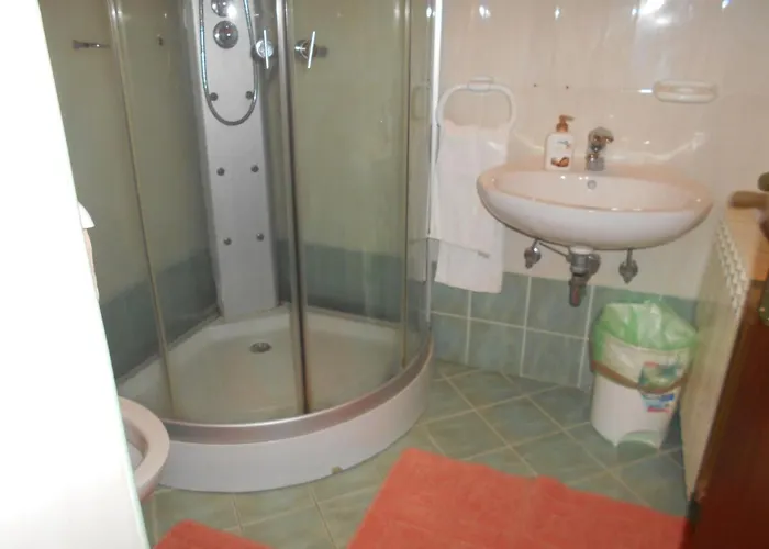 Triple 13591g Πανσιόν Ρόβινι